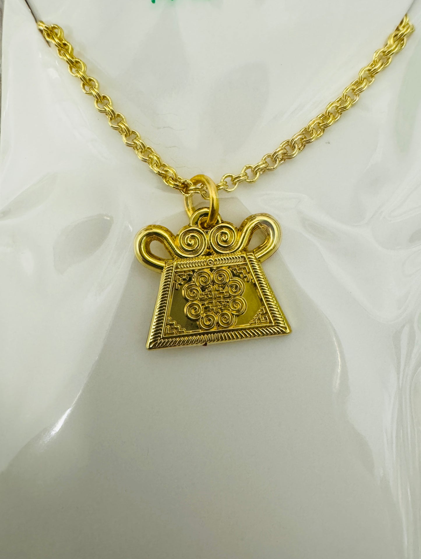 X- Small Pendent Necklace